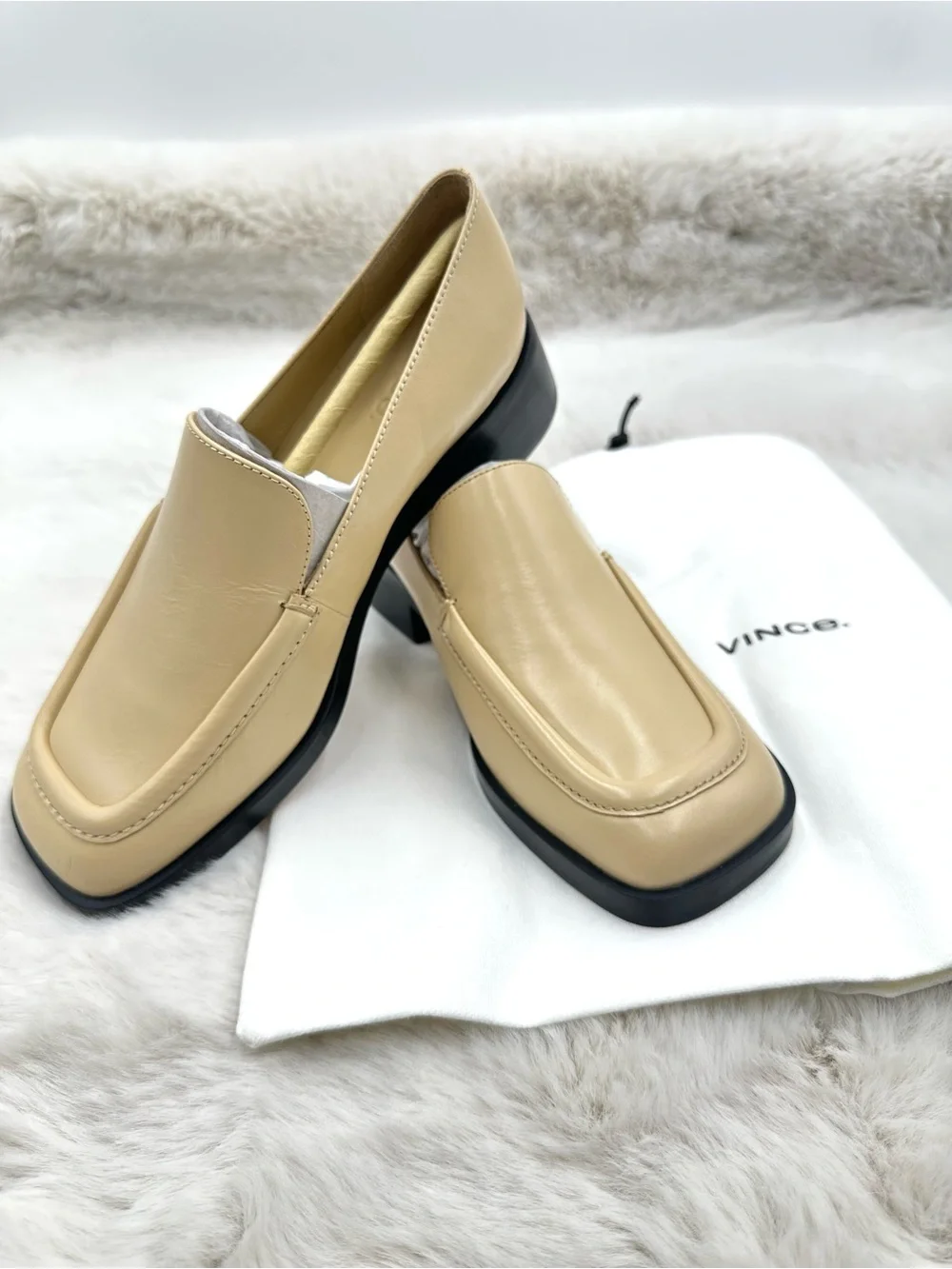 Vince Women's Doris Low Block Heel Loafer‎ Beige Leather Slip On size 6 NWT